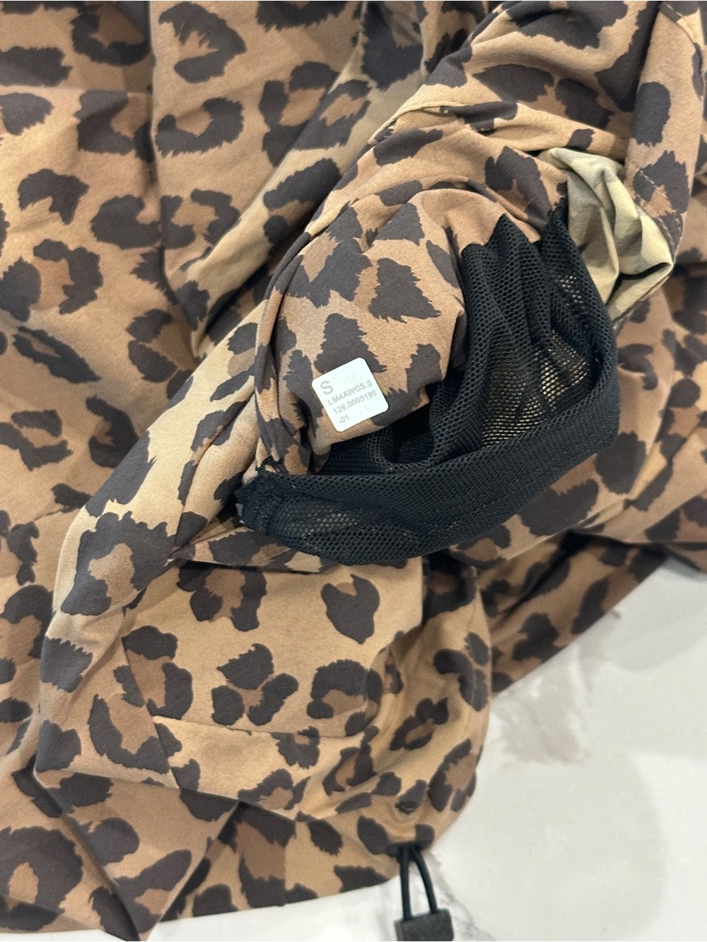 LULULEMON Multi Pocket Running Anorak Jacket Cheetah True Leopard Sz Small NWT - Picture 15 of 15